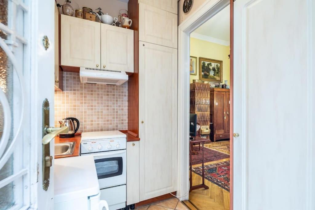 Apartment Lovely